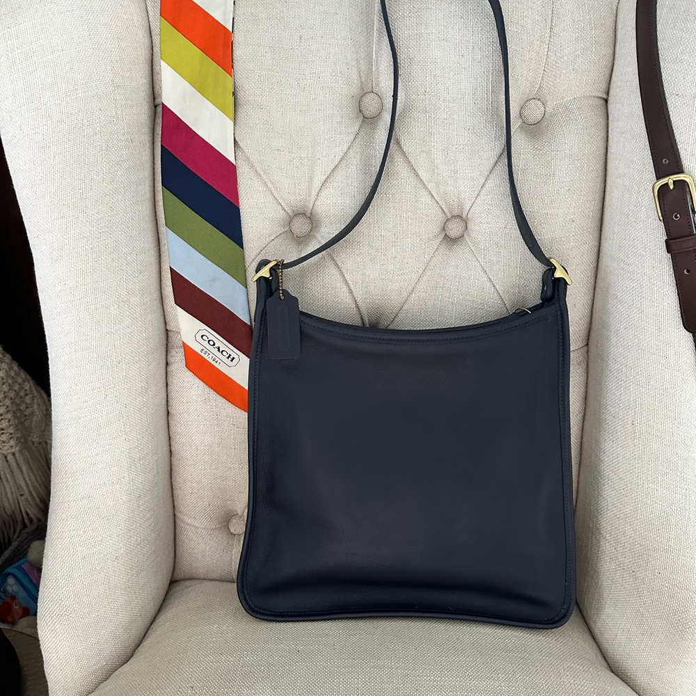 Vintage Coach Andrea Slim Tote Shoulder Bag Navy Blue Pristine 9073 Lightweight